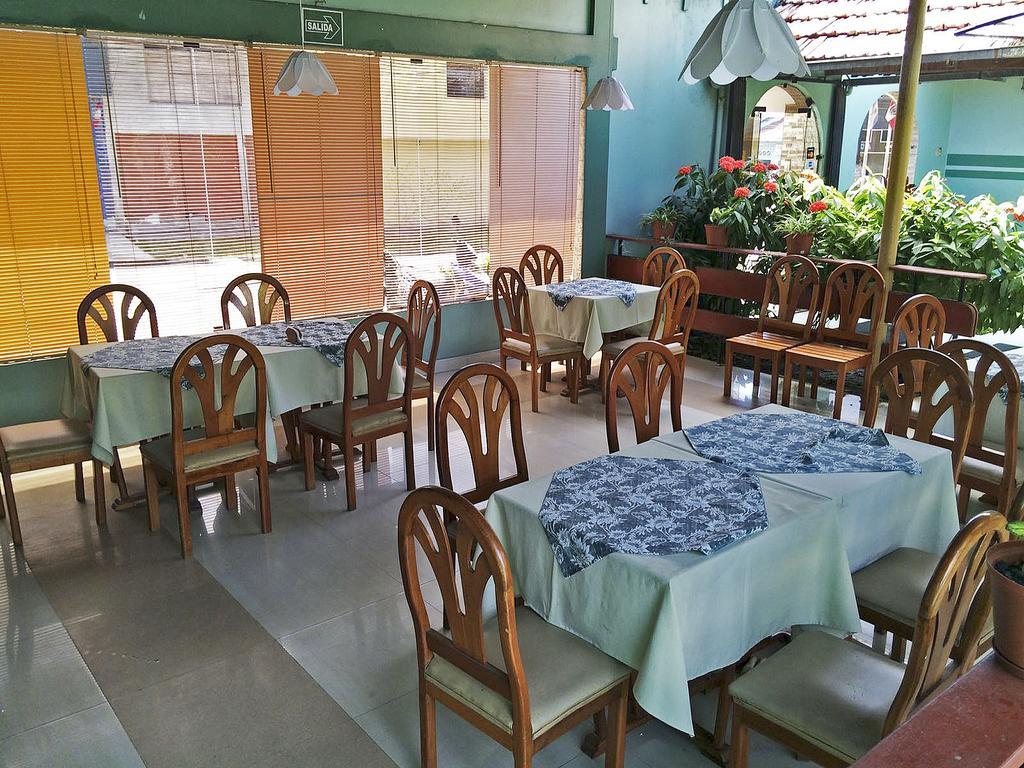 Hotel & Suites La Posada De Lobo Iquitos Bagian luar foto
