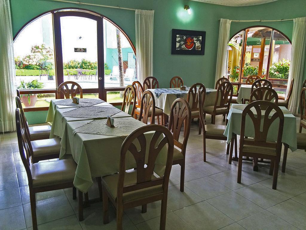 Hotel & Suites La Posada De Lobo Iquitos Bagian luar foto